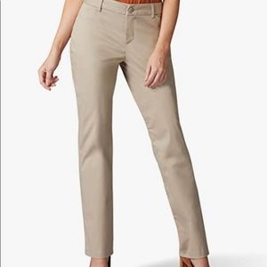 NWT, Lee Women's Wrinkle Free Relaxed Fit Straight Leg Pant, Flax